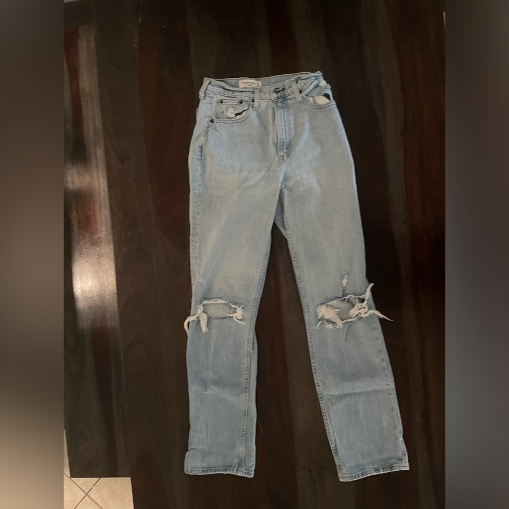 Abercrombie 70,s straight ultra high rise jeans
